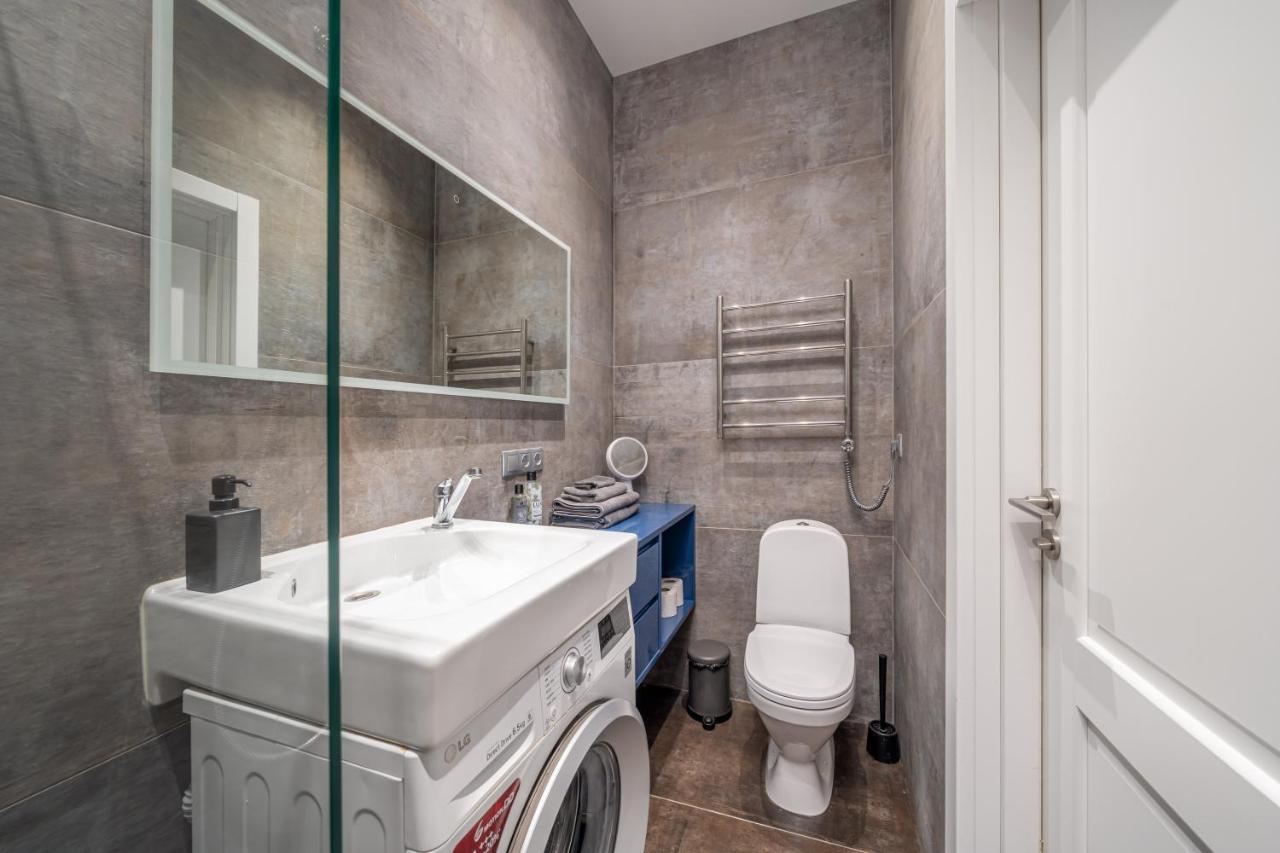 Peaceful 1-Bedroom Apartment In 100M From Beach, Free Street Parking, Near Forest Park Jūrkalne Eksteriør bilde